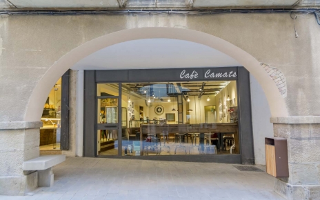 Bares encantadores en su pueblo local a 5 minutos